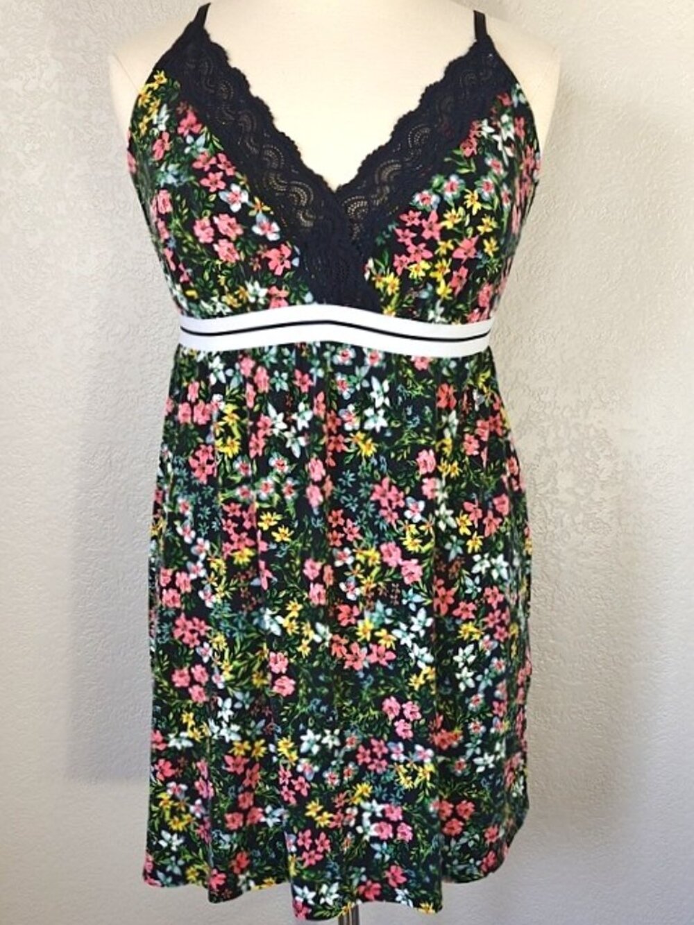 Cacique 18/20/2X Chemise Babydoll Jersey Knit Black Floral LLace Trim Pajamas